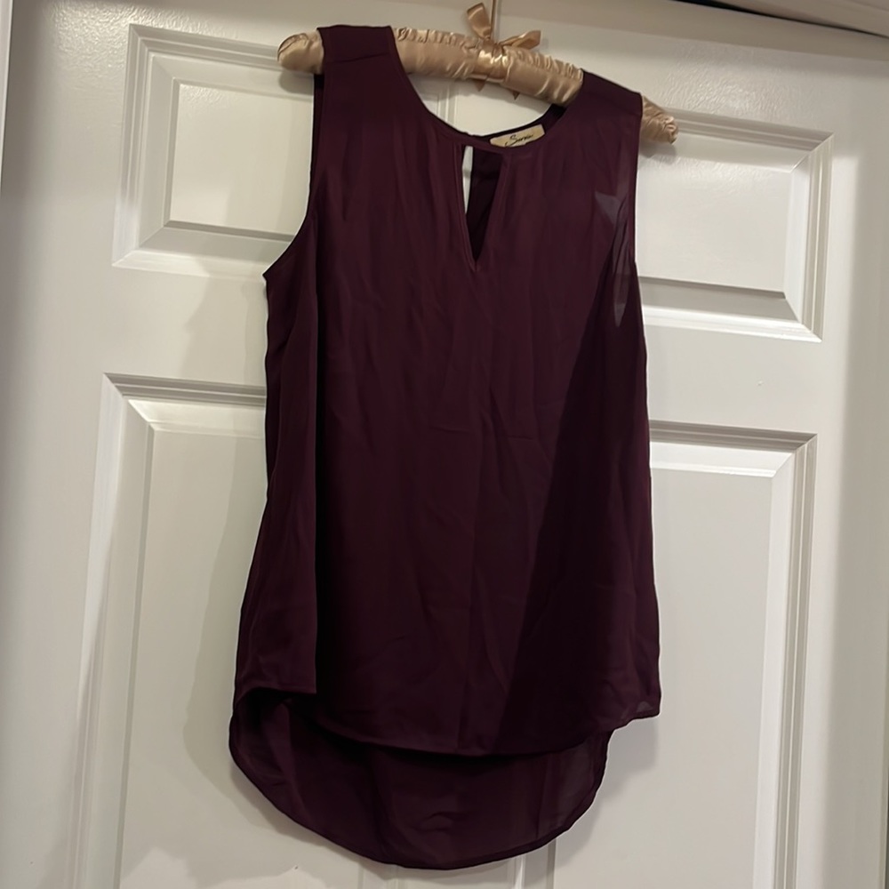 Keyhole Blouse - Picture 2 of 7